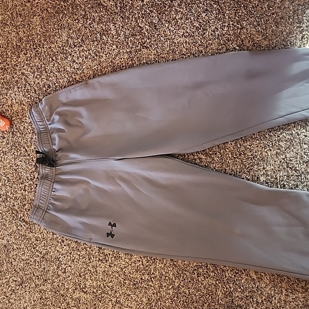 Under Armour boys joggers size YL